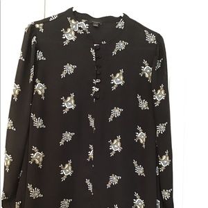 Black Ann Taylor blouse
